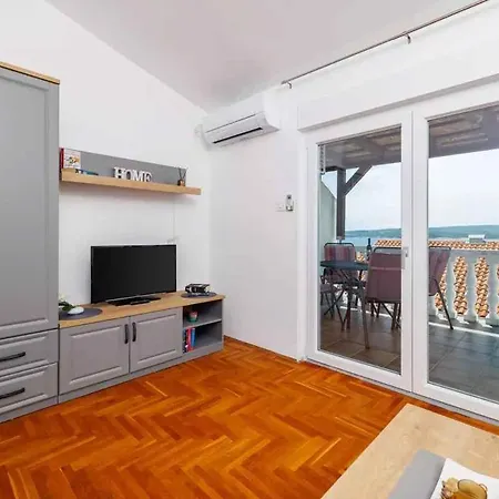 One-bedroom In Crikvenica Xlv Apartment *
